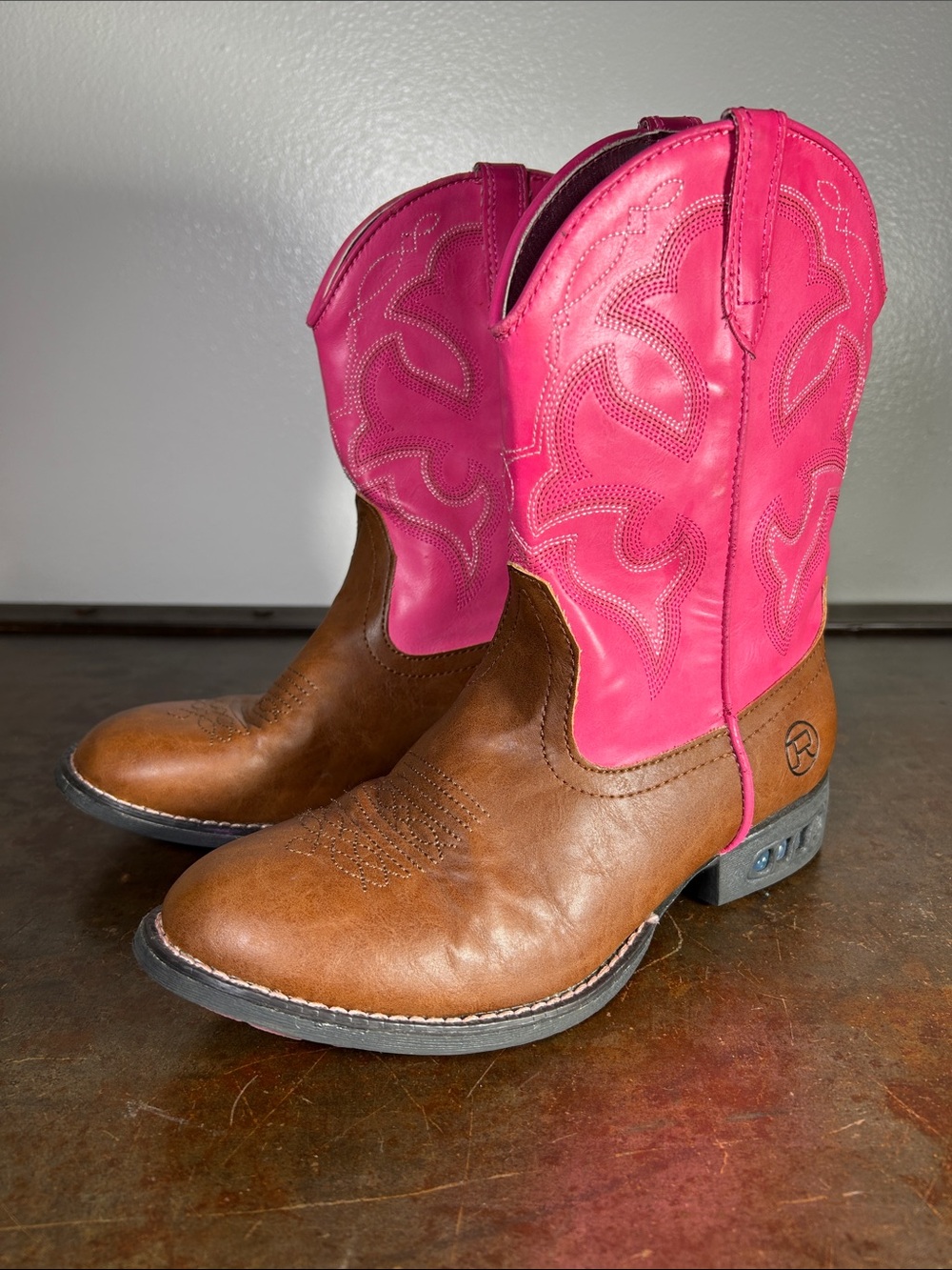 Roper Kids’ Lightning Brown/Pink Western Cowboy Boots w Heal Lights Youth Size 3